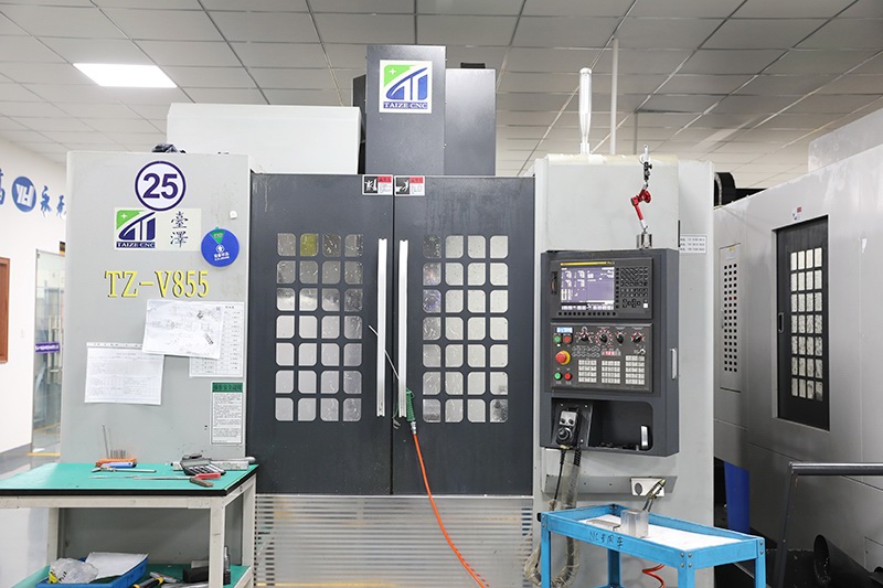 三轴线轨立式加工中心 TZ-V855