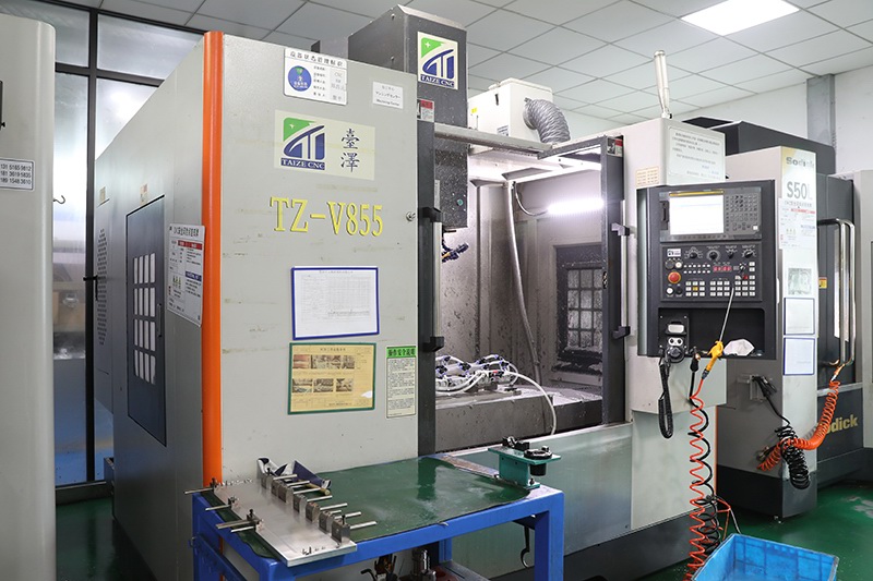 三轴线轨立式加工中心 TZ-V855